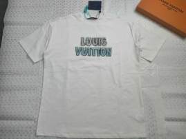 Picture of Louis Vuitton T Shirts Short _SKULVXS-Lfqtx026989